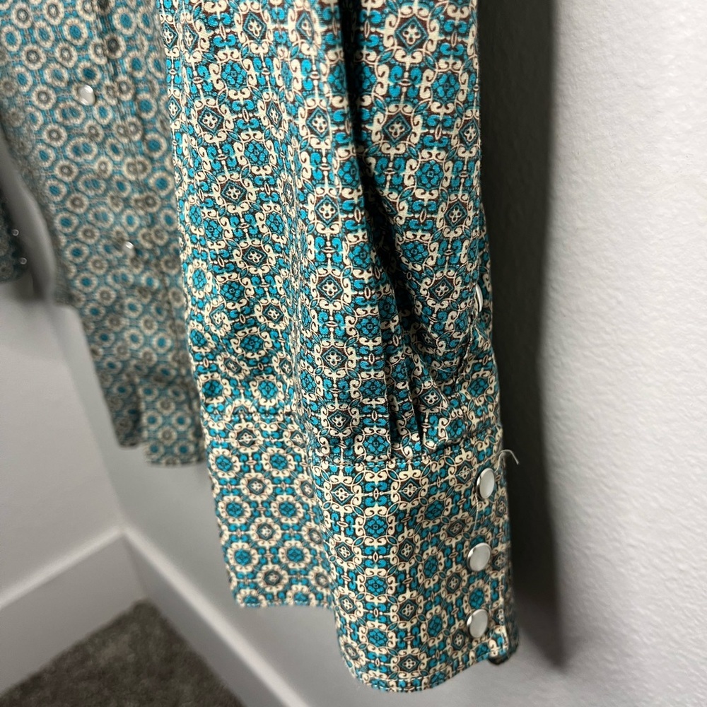 Roper Wear the West Men’s Green Casual Button Down Shirt with Relaxed Fit - Picture 4 of 6